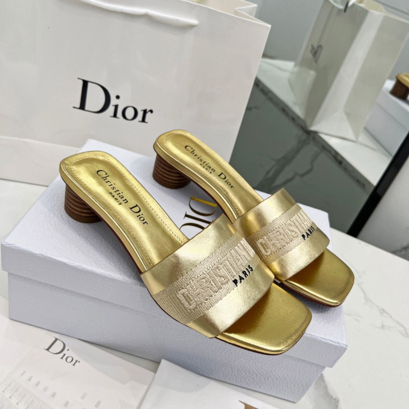 ch**an D*or slippers